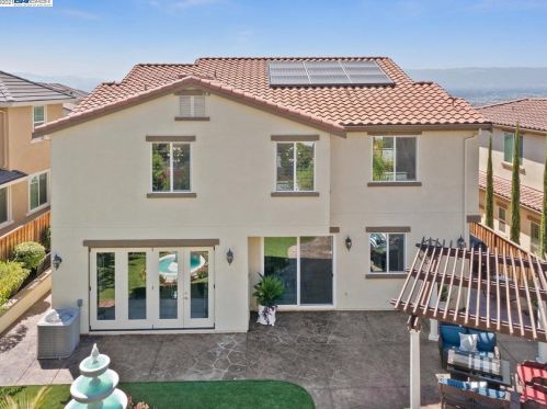 1799 Tramonti Dr, Pleasanton CA  94568-4249 exterior