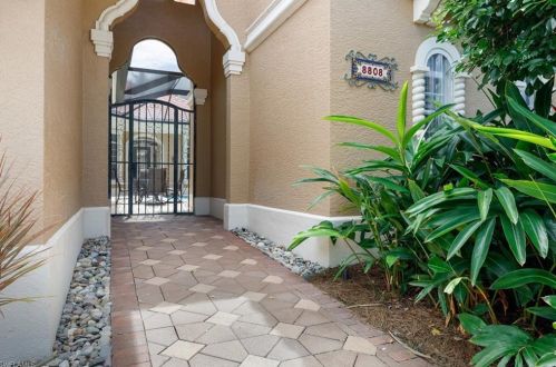 8808 La Palma Ln, Naples, FL 34108-7707