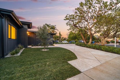 5503 Costello Ave, Van Nuys CA  91401-5706 exterior