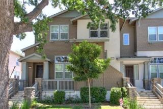 1624 D St, Sacramento CA  95816-3412 exterior
