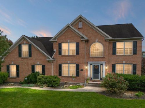 5924 Elderberry Dr, Orefield PA  18069-8811 exterior