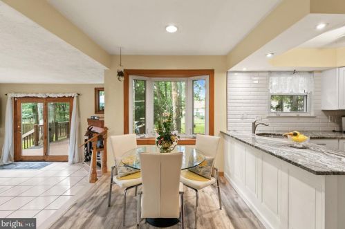 18 Aristone Dr, Berlin Boro NJ  08009-2254 exterior