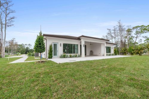 7160 Mellen Ln, Jupiter FL 33478-4640 exterior