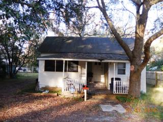 615 2nd St, Trenton, FL 32693-4209