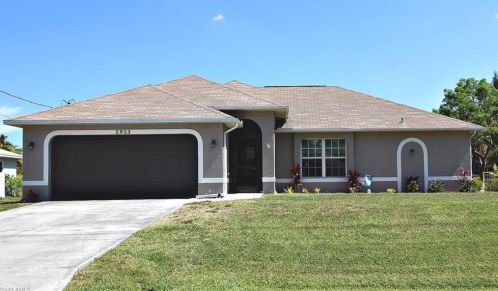 2923 10th Ter, Cape Coral, FL 33993-5770