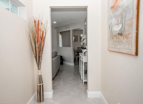 2410 68th Ave, Naples, FL 34120-6445
