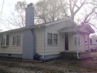 2015 4th St, Pittsburg, KS 66762-8621