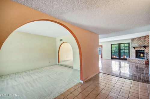 1960 Oneida Dr, Tucson, AZ 85715-6806