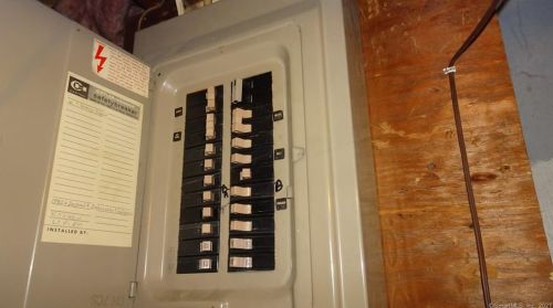 30 Duval St, Manchester CT 06042-2816 exterior