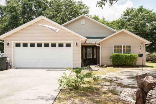 5705 Bentley Cir, Milton, FL 32570-8726