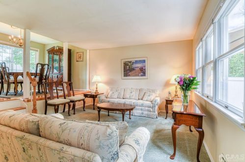 29 Stratford Rd, East Brunswick NJ  08816-2019 exterior