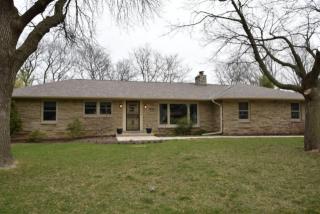 2930 Burlawn Pkwy, Brookfield, WI 53005-1908