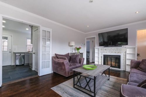 22 Randolph Rd, White Plains NY  10607-1516 exterior