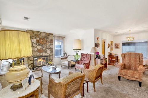 2561 Oregon Ave, Long Beach CA  90806-2826 exterior