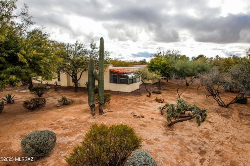 7204 Camino Vecino, Tucson AZ 85715-3418 exterior