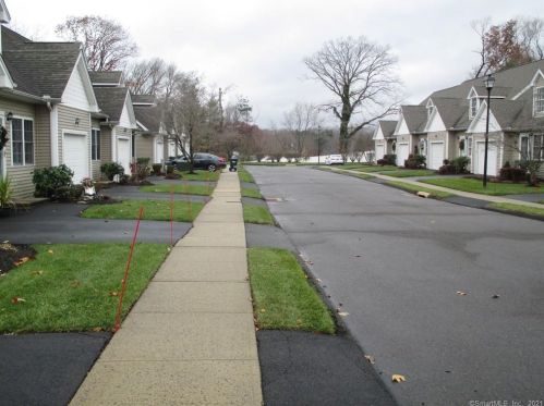 130 State St, North Haven CT  06473-2246 exterior