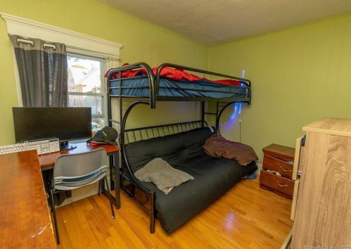 60 Marion St, Bridgeport CT  06606-4675 exterior