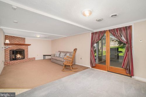7 Brandywine Dr, Shrewsbury PA  17361-1803 exterior