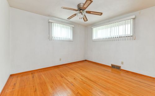 577 Grove Rd, Verona PA  15147-1656 exterior