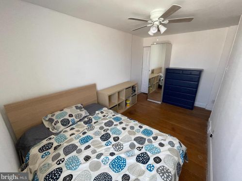 6308 Glenloch St, Philadelphia PA 19135-3613 exterior