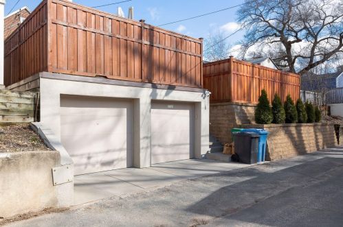 2716 Ewing Ave, Minneapolis MN 55416-4212 exterior