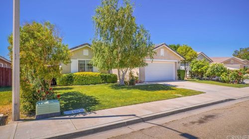 6322 Treehaven Ct, Lancaster, CA 93536-7561