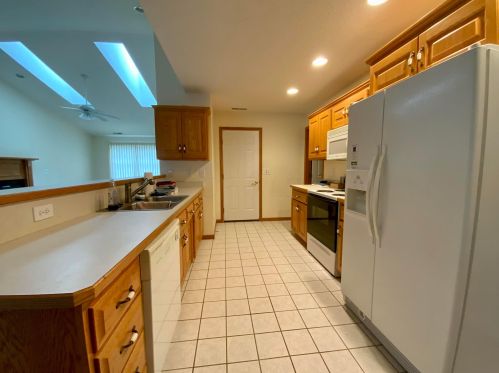 81 Fairway Dr, Mount Vernon, OH 43050-5400