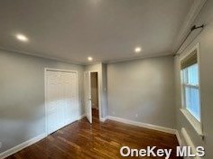 309 Ivy Ave, Westbury NY  11590-1938 exterior