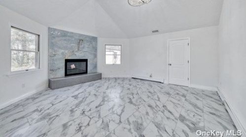 69 Granada Cir, Mount Sinai NY  11766-2810 exterior