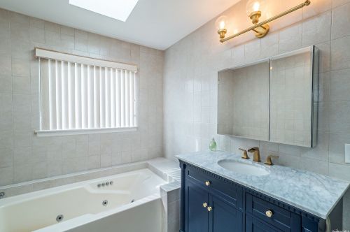 55 Villas Cir, Huntington Station NY  11747-3059 exterior