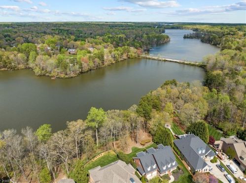 5103 Cobbler Ridge Ct, Greensboro NC  27455-3462 exterior