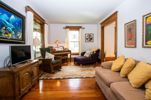 137 Park St, Walworth, WI 53184-9543
