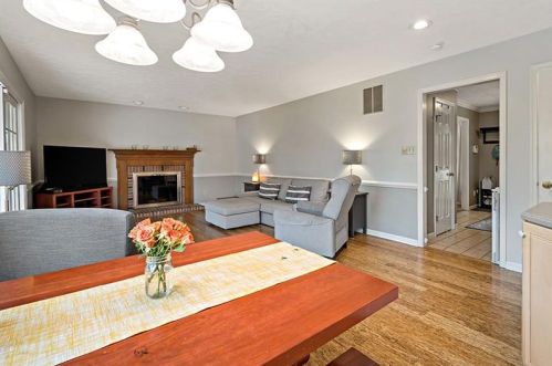 1049 Lakemont Dr, Bridgeville PA  15017-1264 exterior