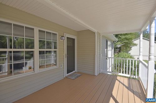 12 Bernardsburg Rd, Bybee, VA 22963-3007