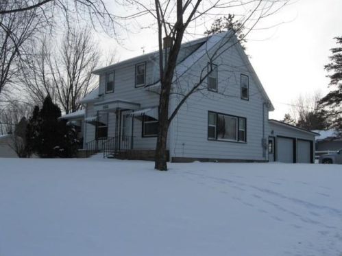 50885 Lake Park Dr, Cleghorn, WI 54738-7302