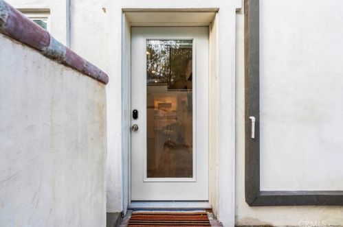 4207 Miramonte Pl, Riverside CA  92501-3054 exterior