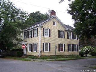 207 Wall St, Kingston NY  12401-3869 exterior