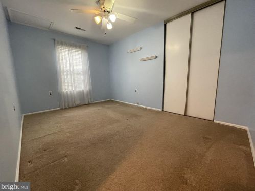 77 Lakebridge Dr, West Deptford NJ  08096-6720 exterior