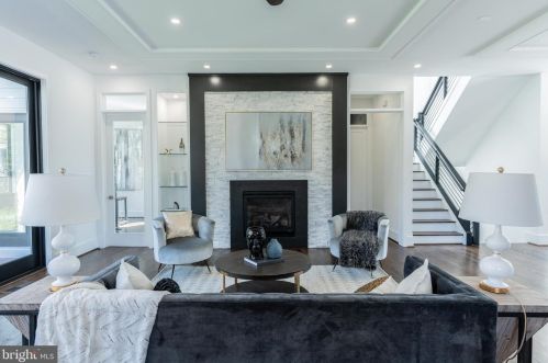 2219 Westmoreland St, Falls Church VA  22043-1701 exterior