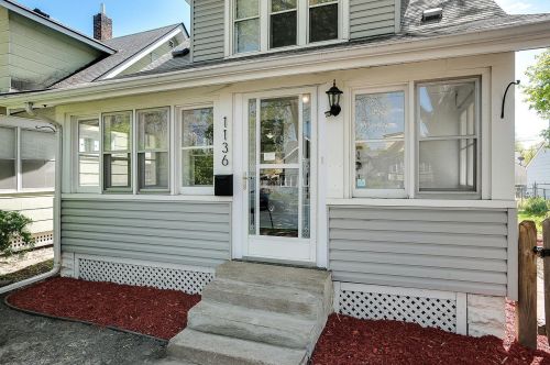 1136 Geranium Ave, Saint Paul, MN 55106-2712