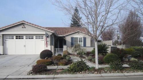 2389 Pepper Tree Ln, Manteca, CA 95336-5112