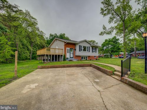 8813 Lagrange St, Lorton VA 22079-1643 exterior