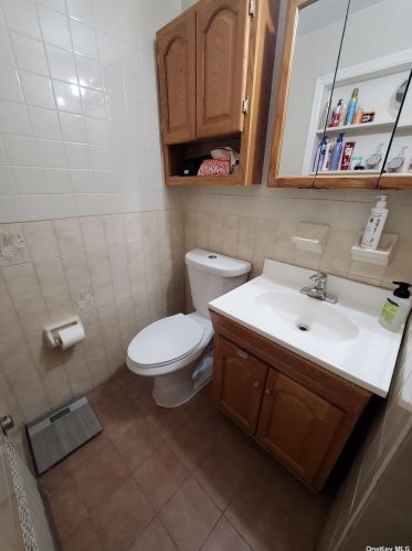 9905 98th St, Jamaica NY  11416-2541 exterior