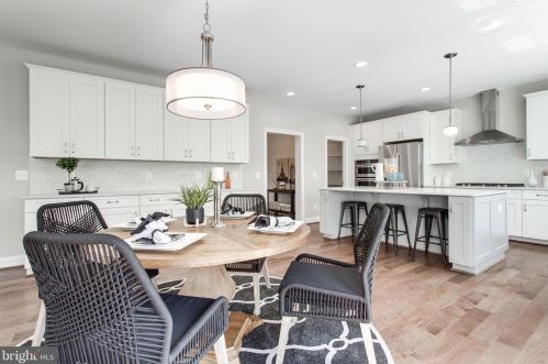 1930 Hillside Dr, Falls Church VA  22043-1414 exterior