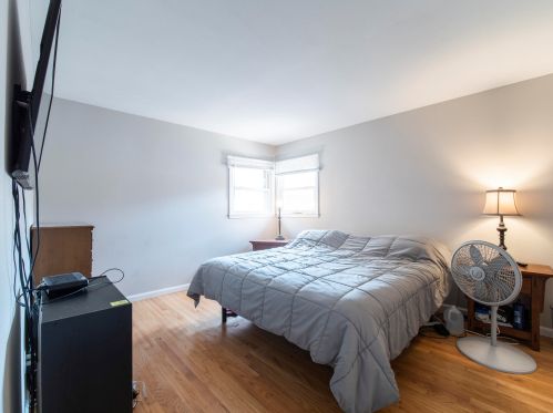 5326 63, Milwaukee WI 53213-4174 exterior