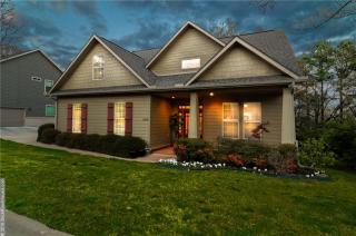 2468 Wilderness Ln, Fayetteville, AR 72703-3577
