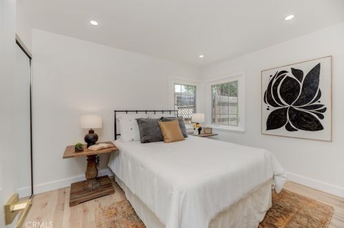 7812 Peachtree Ave, Van Nuys CA  91402-6514 exterior