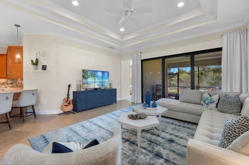 9155 Isla Bella Cir, Bonita Springs FL  34135-7198 exterior