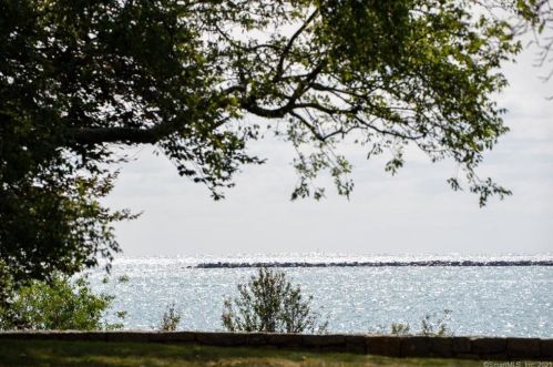 50 Church St, Stonington, CT 06378-1346