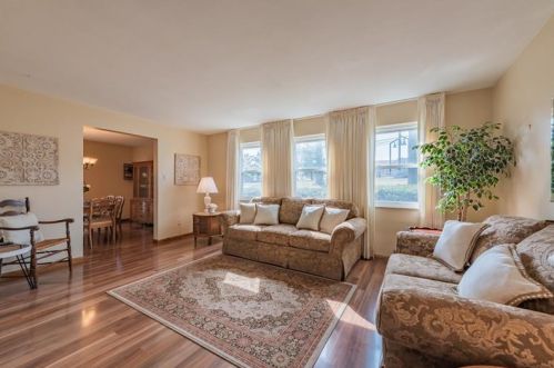 341 Mcmurray Rd, Pittsburgh, PA 15241-1615